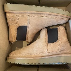 UGG NEUMEL CHELSEA BOOT Mens size 7 NEE NEVER WORN
